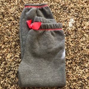 Comfy sweat pants with coral bow